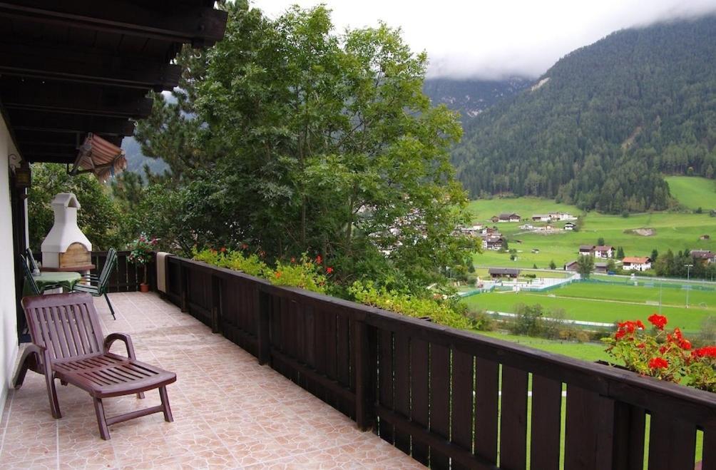 Haus Klara Pensionat Neustift im Stubaital Eksteriør billede